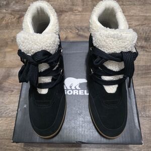 Sorel Women's Black Suede  Insulated Ankle Boots  Women Size 10